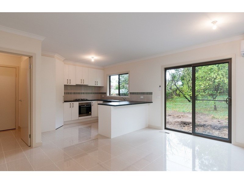 9a Aintree Street, Mooroolbark VIC 3138