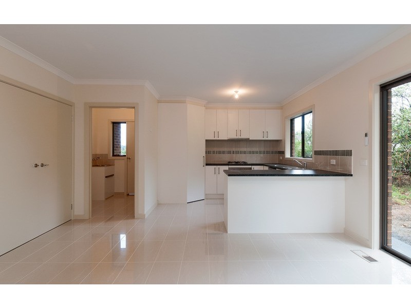 9a Aintree Street, Mooroolbark VIC 3138