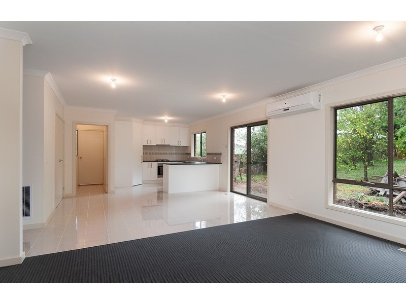 9a Aintree Street, Mooroolbark VIC 3138