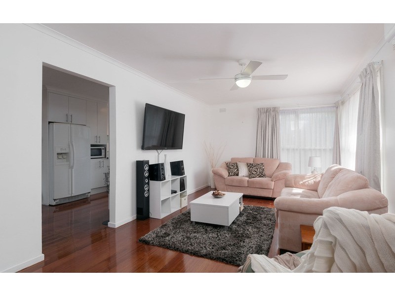 16 Lade Avenue, Kilsyth VIC 3137