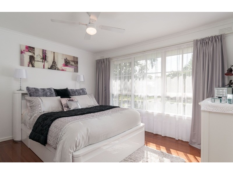 16 Lade Avenue, Kilsyth VIC 3137