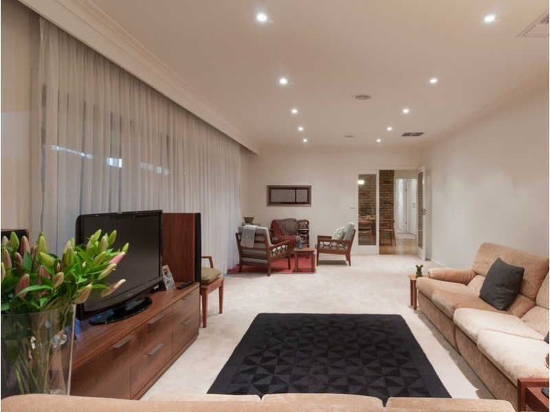 24 Elms Road, Mooroolbark VIC 3138