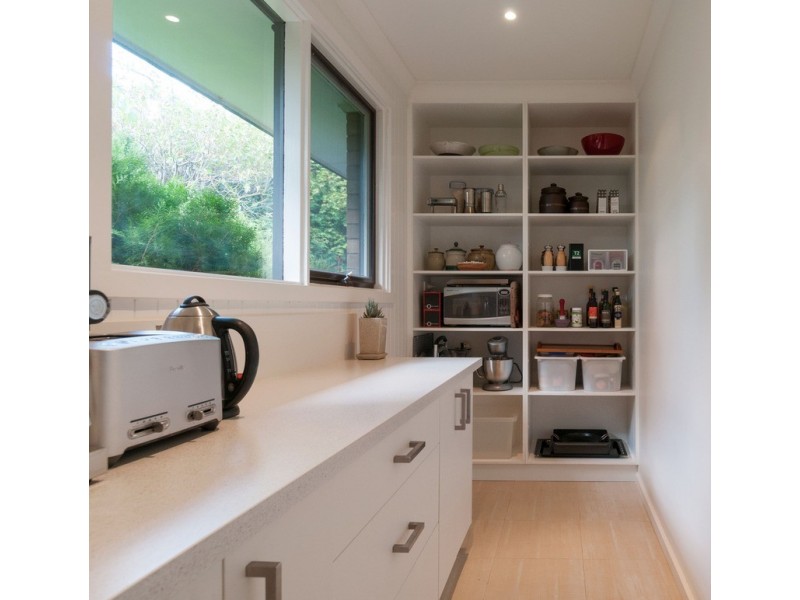 24 Elms Road, Mooroolbark VIC 3138