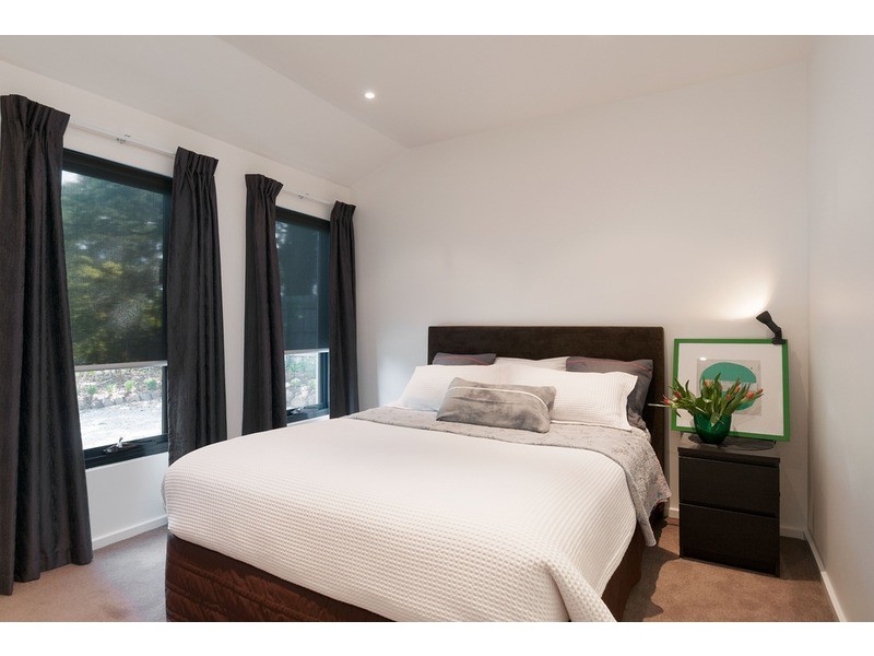 24 Elms Road, Mooroolbark VIC 3138