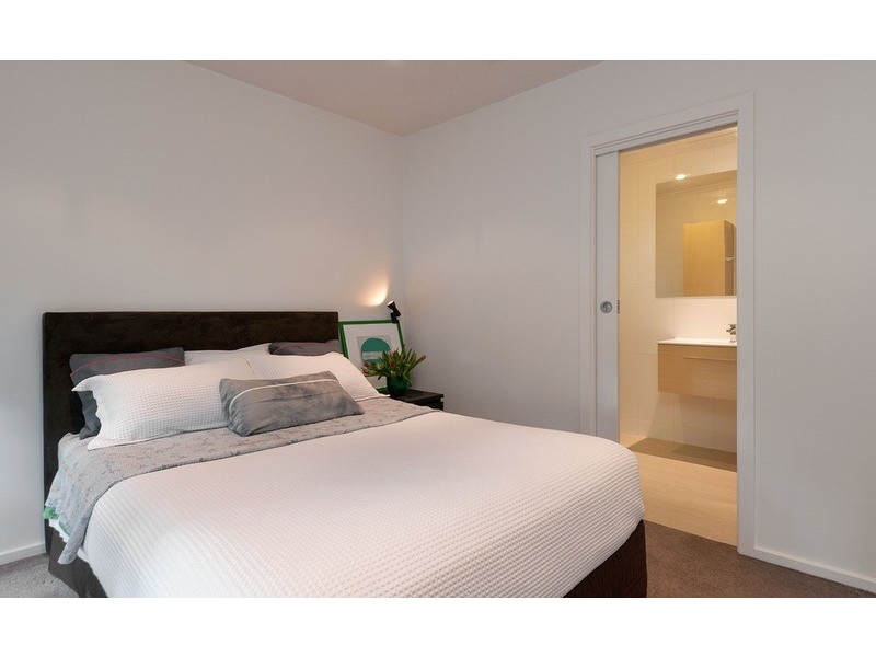 24 Elms Road, Mooroolbark VIC 3138