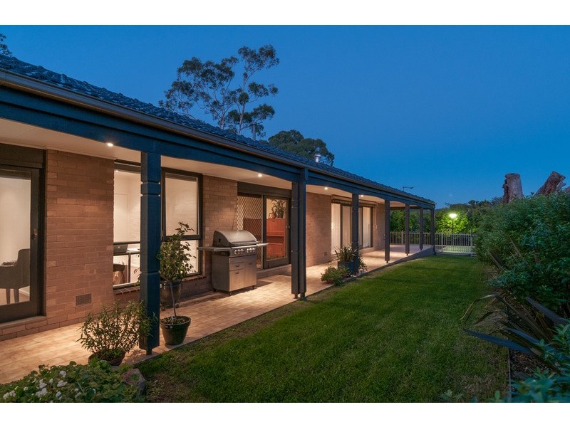 24 Elms Road, Mooroolbark VIC 3138
