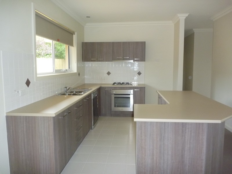 20 Balmoral  Avenue, Kilsyth VIC 3137