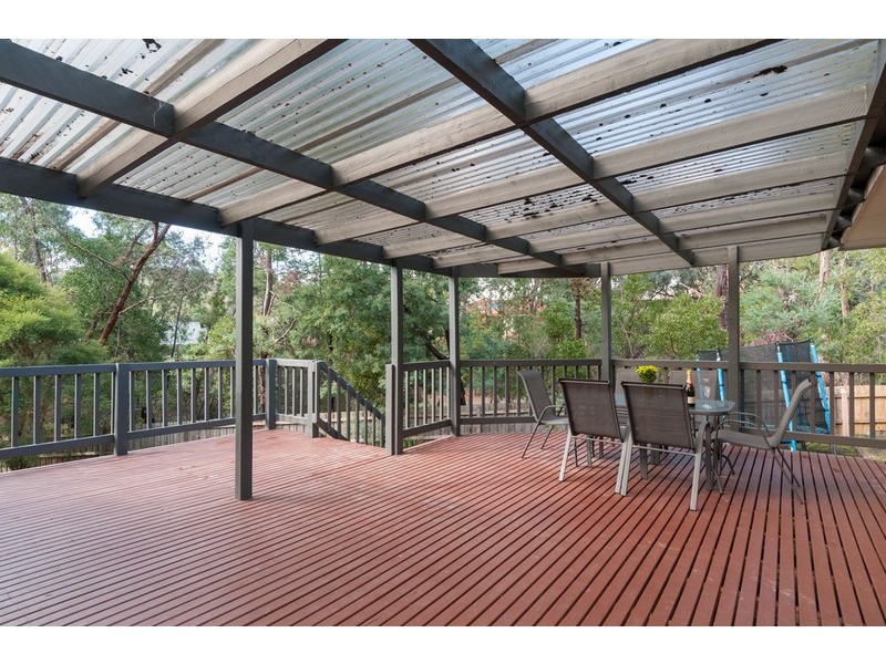 22 Nangathan Way, Croydon North VIC 3136