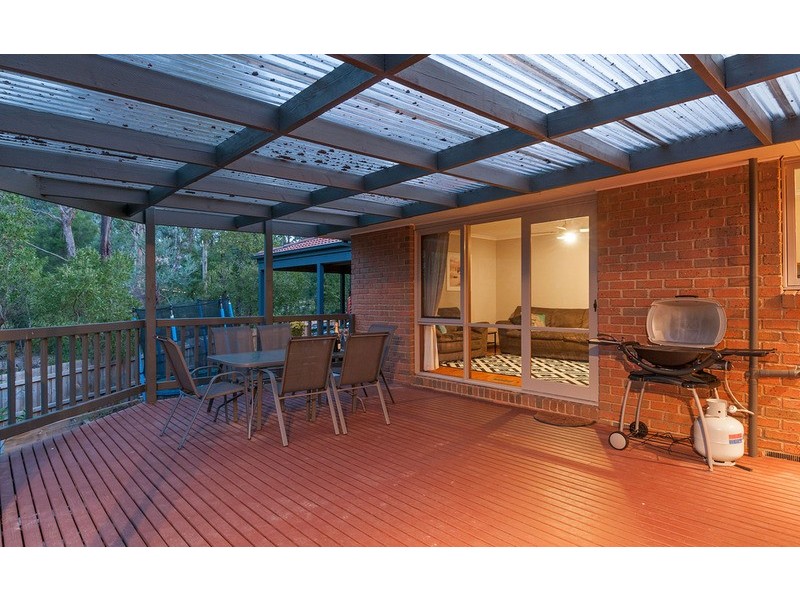 22 Nangathan Way, Croydon North VIC 3136