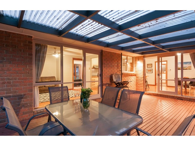 22 Nangathan Way, Croydon North VIC 3136