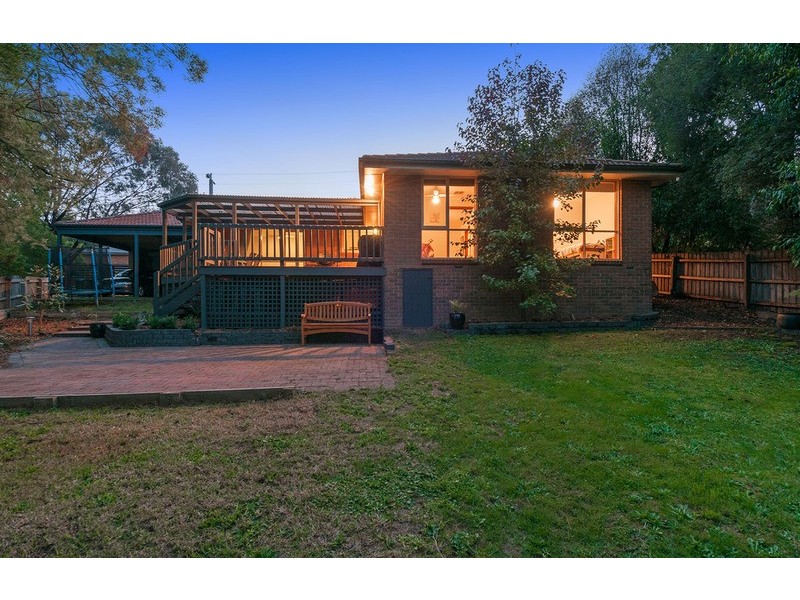22 Nangathan Way, Croydon North VIC 3136