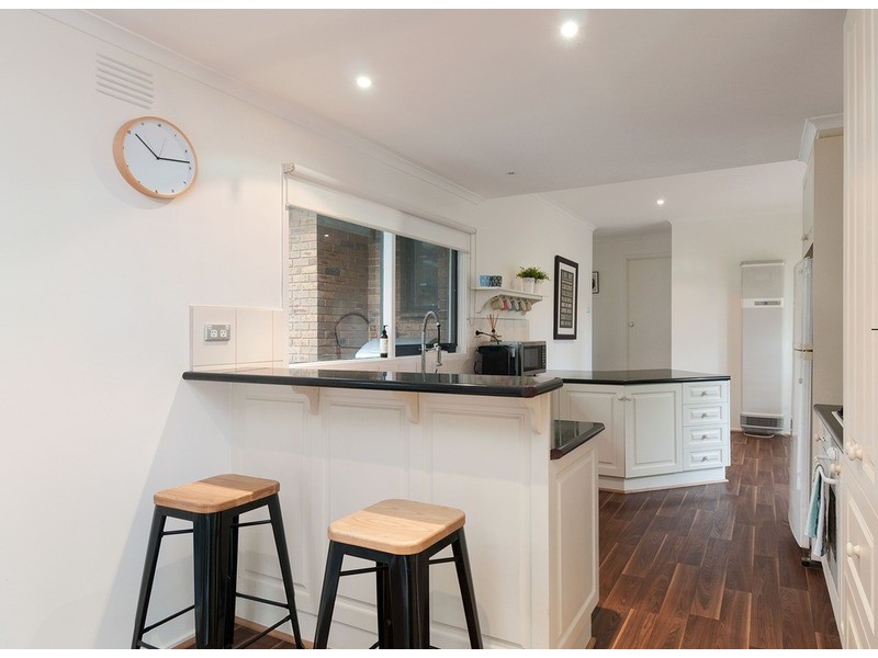 2 Levendale Avenue, Mooroolbark VIC 3138