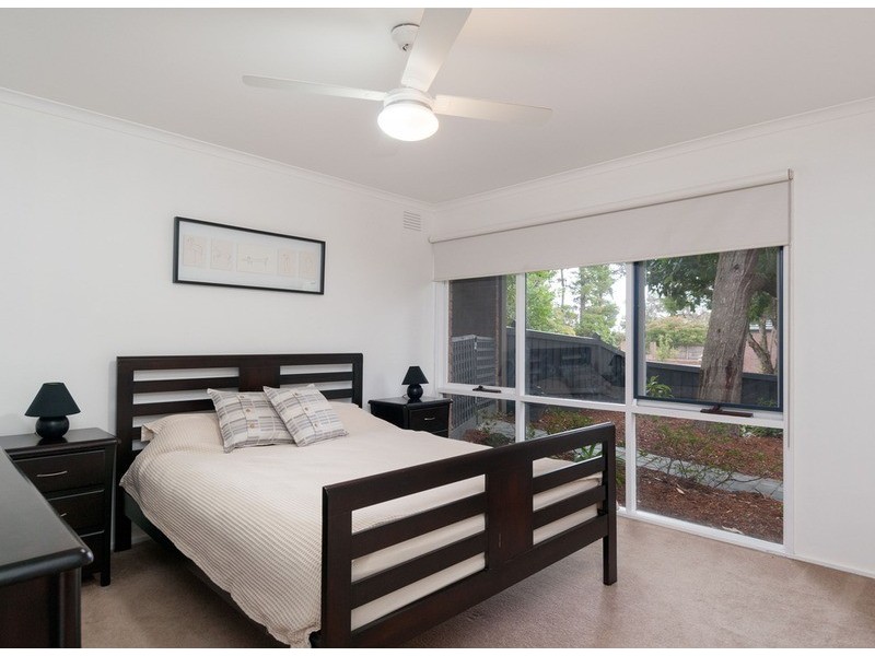 2 Levendale Avenue, Mooroolbark VIC 3138