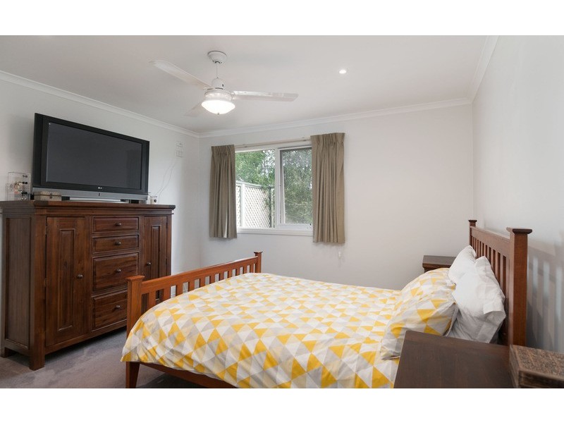 6 Weymar Crescent, Wandin North VIC 3139