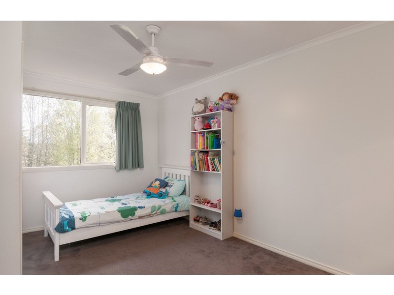 6 Weymar Crescent, Wandin North VIC 3139