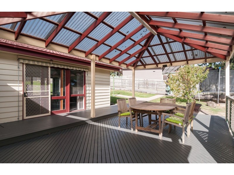 6 Weymar Crescent, Wandin North VIC 3139