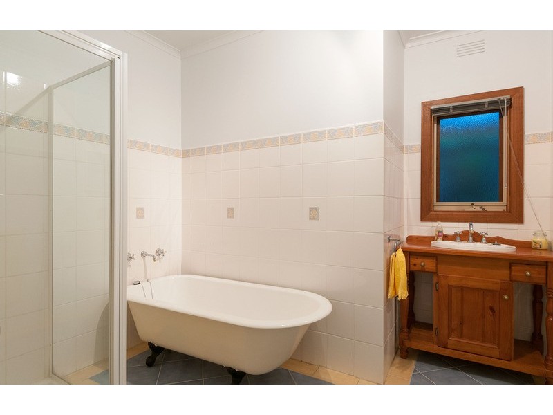 152 Lincoln Road, Croydon VIC 3136