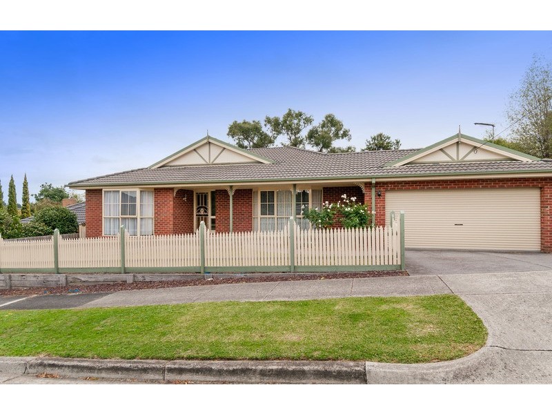 11 Keats Road, Mooroolbark VIC 3138