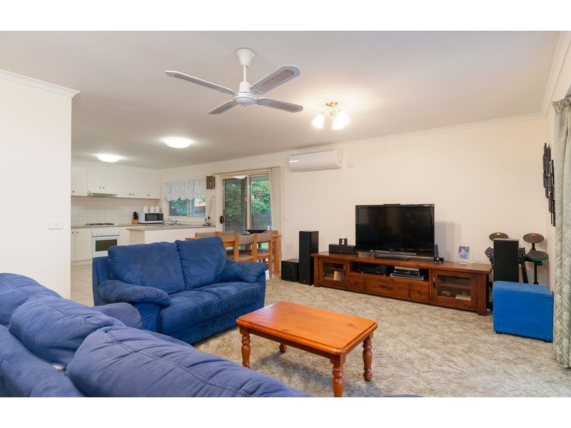 11 Keats Road, Mooroolbark VIC 3138