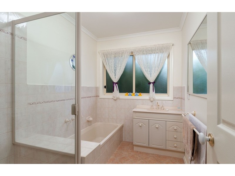 11 Keats Road, Mooroolbark VIC 3138