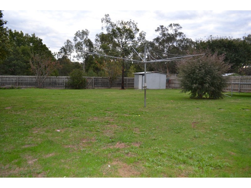 133 Esther Crescent, Mooroolbark VIC 3138