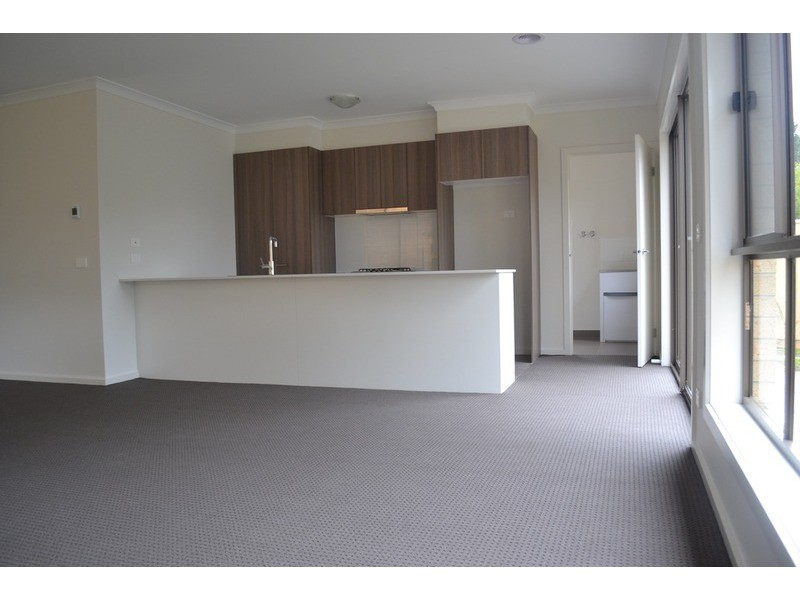 33 Tanika Circuit, Croydon VIC 3136
