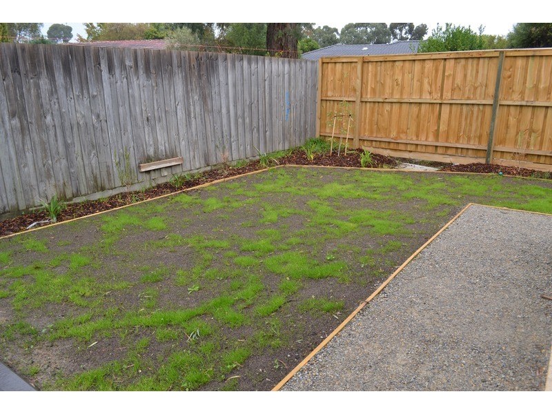 33 Tanika Circuit, Croydon VIC 3136