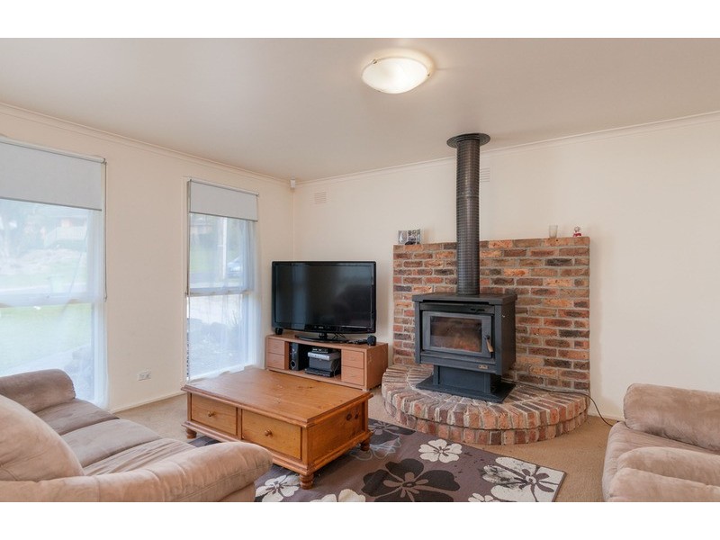 60 Lancaster Road, Mooroolbark VIC 3138