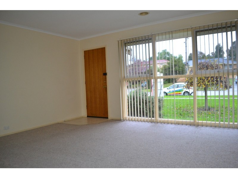 1/73 Cardigan  Road, Mooroolbark VIC 3138