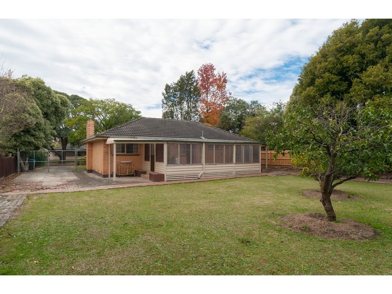 7 Wickham Road, Croydon VIC 3136