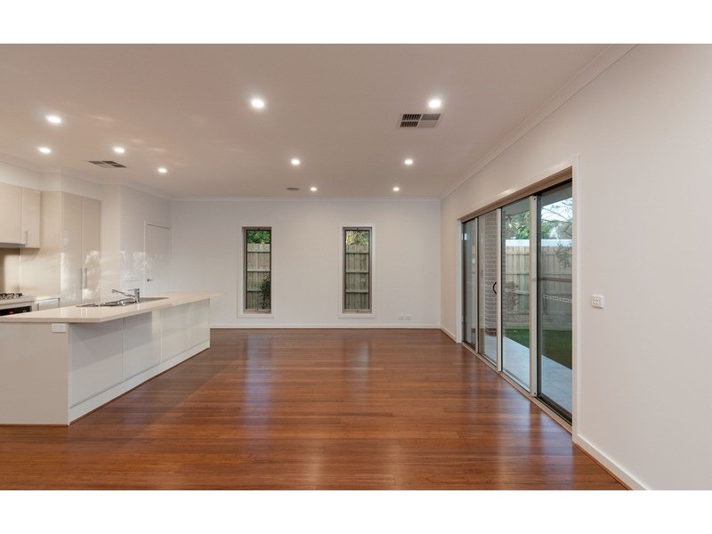 7a Dixon Avenue, Croydon VIC 3136