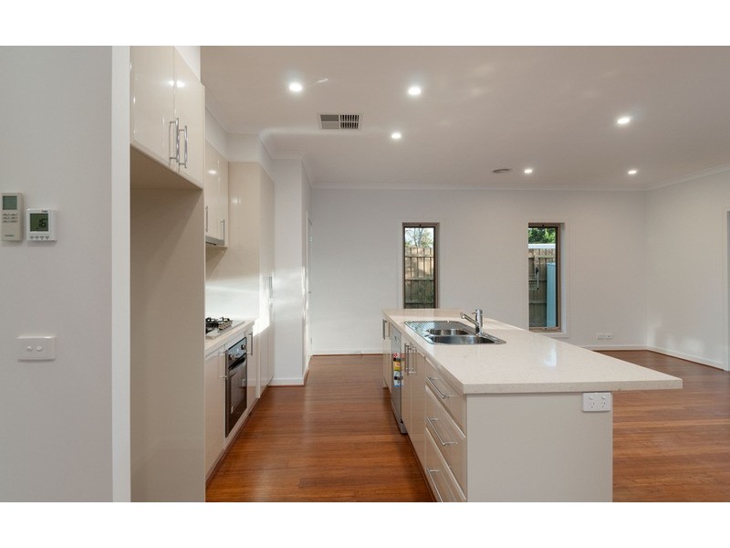 7a Dixon Avenue, Croydon VIC 3136