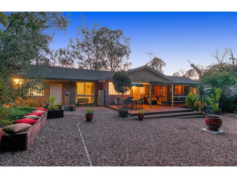 104 Pembroke Road, Mooroolbark VIC 3138