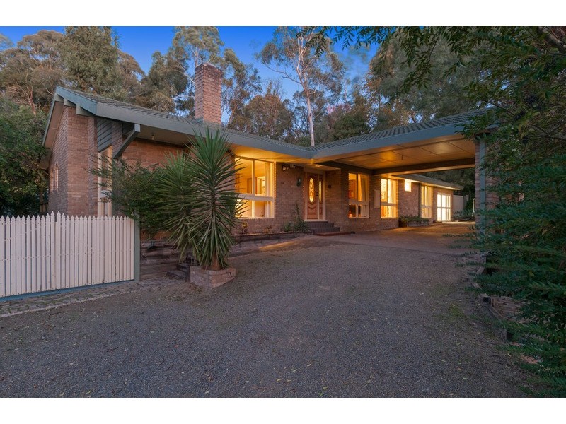104 Pembroke Road, Mooroolbark VIC 3138