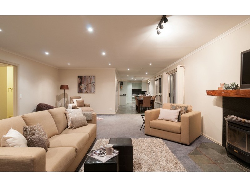 14 School Road, Seville VIC 3139