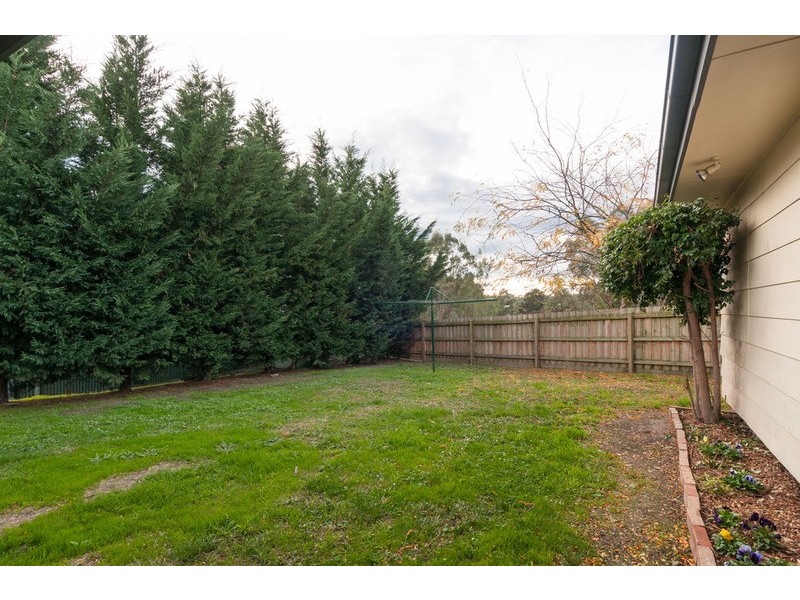 14 School Road, Seville VIC 3139