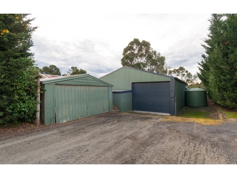 14 School Road, Seville VIC 3139