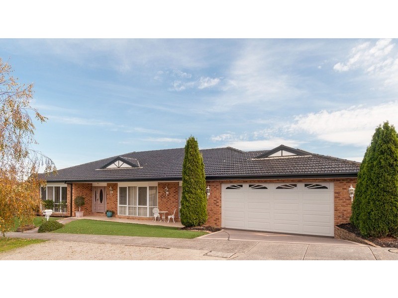 17 Neryl Court, Mooroolbark VIC 3138