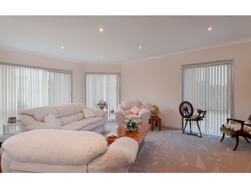 17 Neryl Court, Mooroolbark VIC 3138