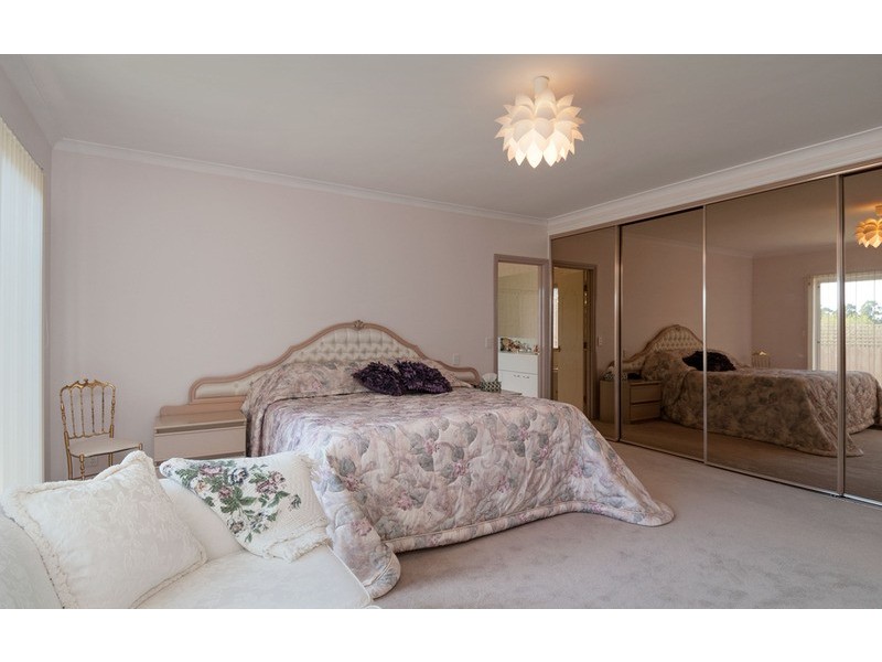 17 Neryl Court, Mooroolbark VIC 3138