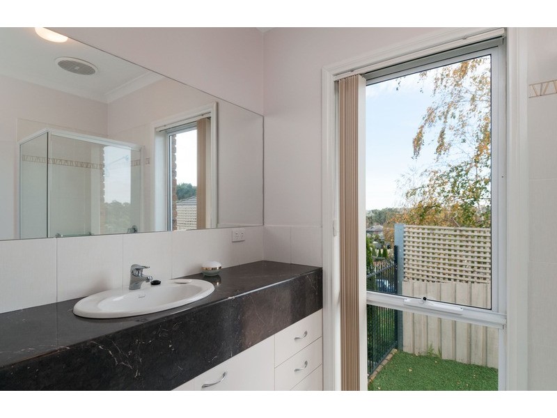 17 Neryl Court, Mooroolbark VIC 3138