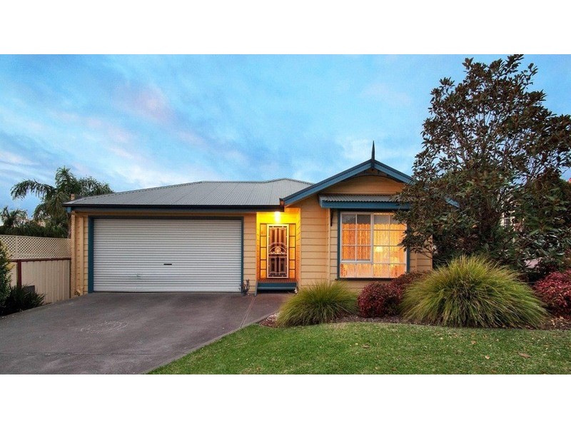 6 Greenridge Court, Chirnside Park VIC 3116