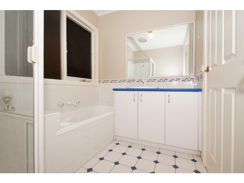 6 Greenridge Court, Chirnside Park VIC 3116