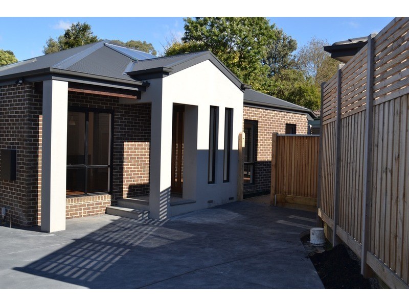 12a Dobell Place, Mooroolbark VIC 3138