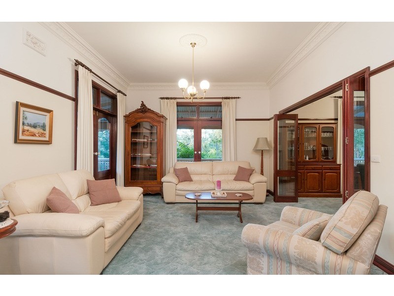87 Edinburgh  Road, Lilydale VIC 3140