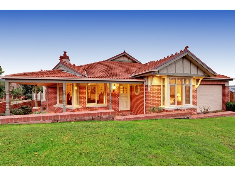 49 Valley Park Drive, Mooroolbark VIC 3138