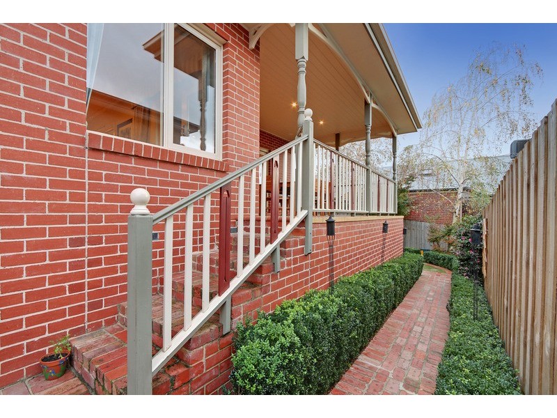 49 Valley Park Drive, Mooroolbark VIC 3138