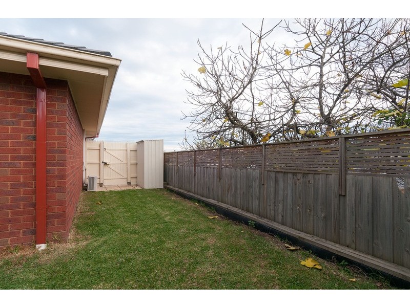 20a Carawa Street, Mooroolbark VIC 3138