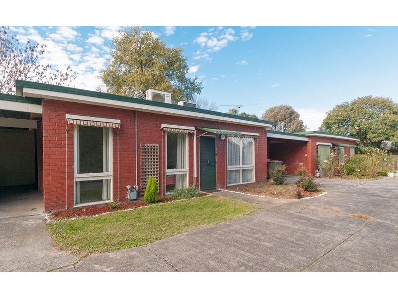 2/62 Surrey Road East, Croydon VIC 3136