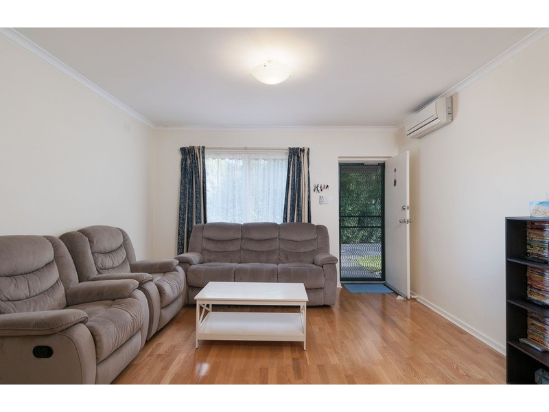 2/62 Surrey Road East, Croydon VIC 3136